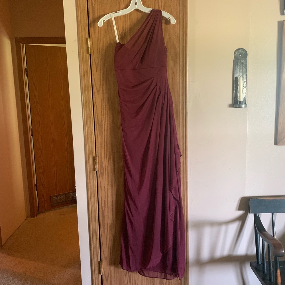 David’s Bridal Burgundy Formal/Bridesmaid Dress
